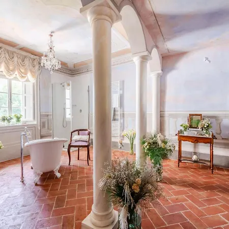 Luxury With Pool In Lucca *