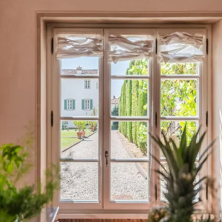 Luxury With Pool In Lucca *